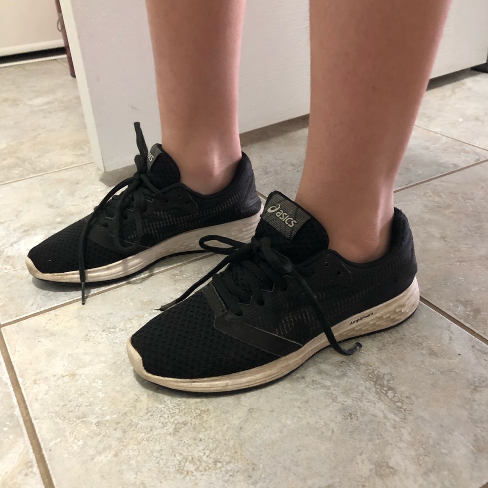 Black Running Shoes ❥☻𒊹★